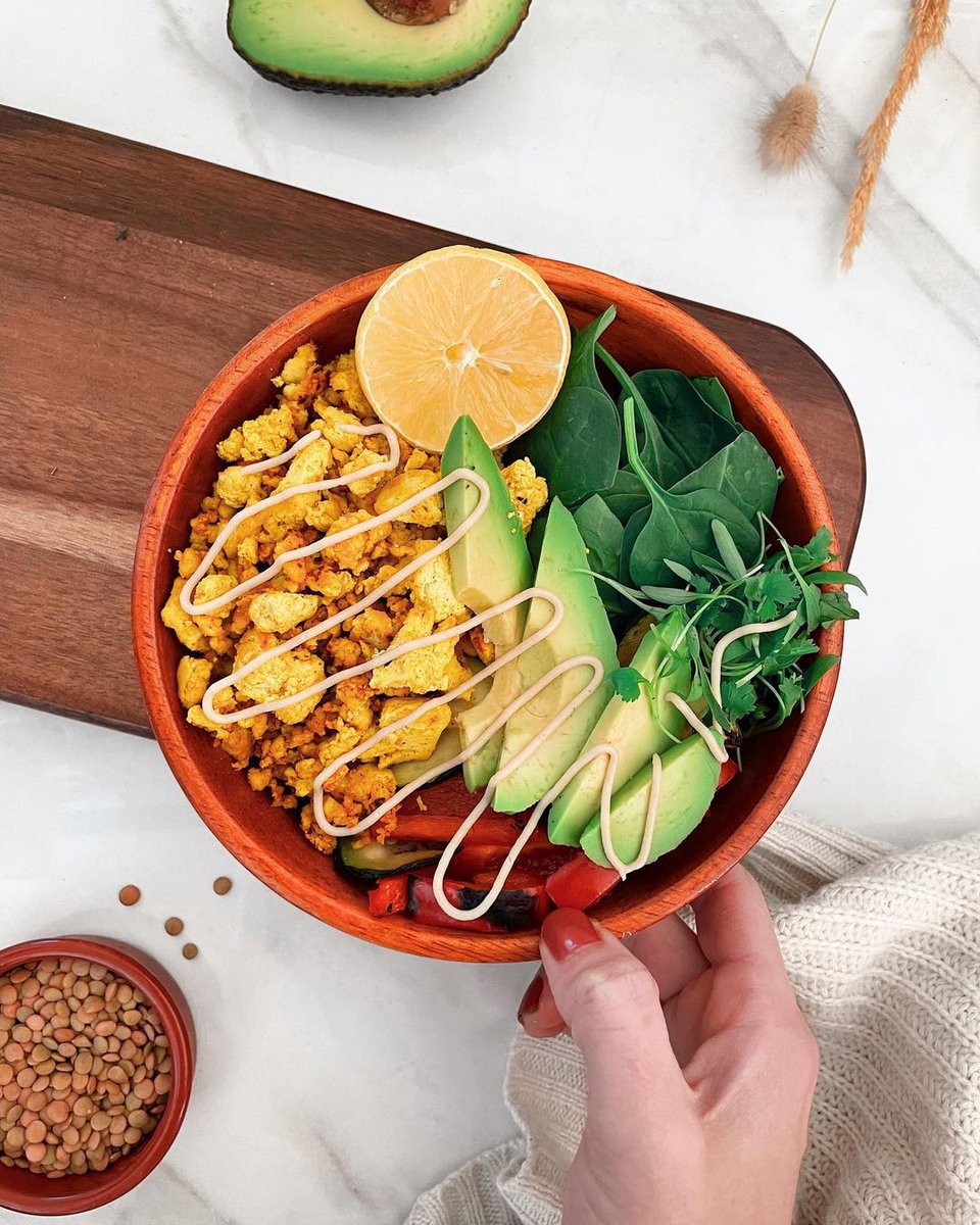 HaigsDelicacies's tweet photo. Take a break from holiday leftovers with this plant-based tofu scramble bowl from @ginagratie using the Haig's Original Hummus! #regram

> https://t.co/v7t2FwFZqc < https://t.co/wSANMnCpFD