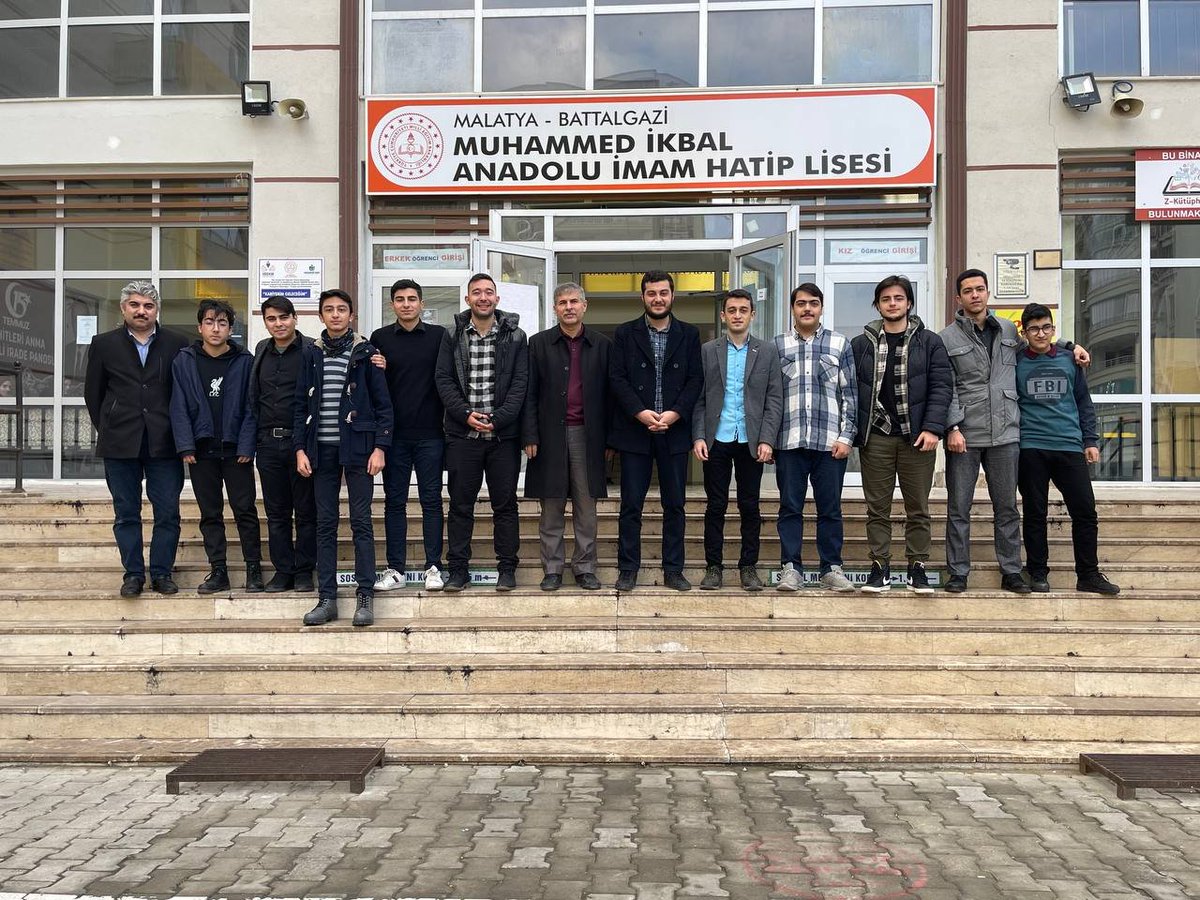 Gençlik ekibimiz il ziyaretlerinde 😎

Gaziantep, Malatya, Kahramanmaraş ve Konya illerini ziyaret ettik. İllerde bulunan İmam Hatip okullarımızı ve yurtlarımızdaki kardeşlerimize çalışmalarımızdan bahsettik. 

İl derneklerimize misafirperverliğinden dolayı teşekkür ederiz  ✨