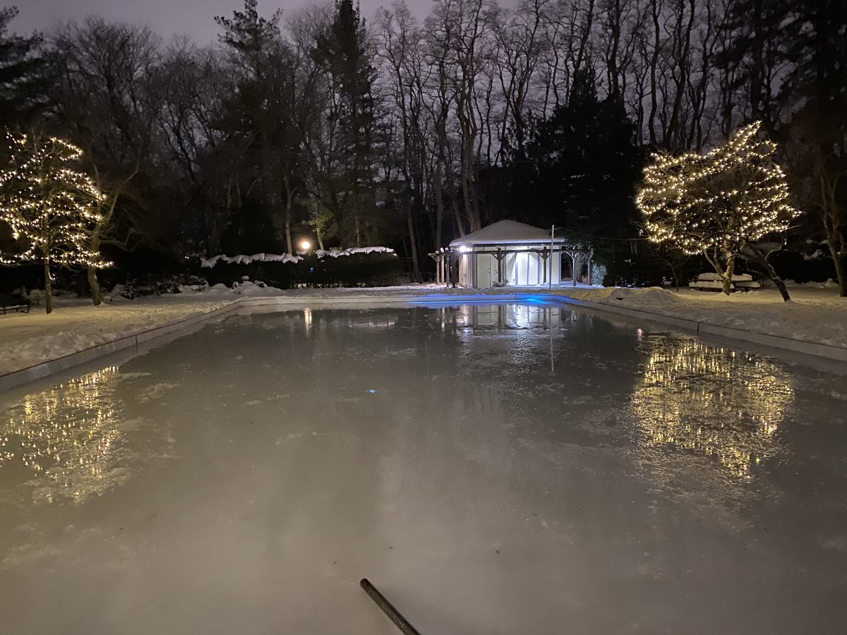 If you build it they will come, happy #ODR season from the <a href="/RockcliffeHoser/">Rockcliffe Hosers</a> <a href="/OttawaRinks/">OttawaRinks</a> <a href="/rawlsonking/">Rawlson King</a> <a href="/RinksOttawa/">Outdoor Rinks Ottawa</a>