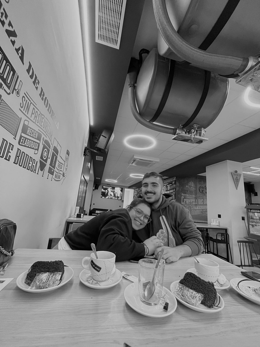 sabela2608's tweet photo. a xente que me acompañou este ano❤️‍🩹 https://t.co/YNZSz91mYD