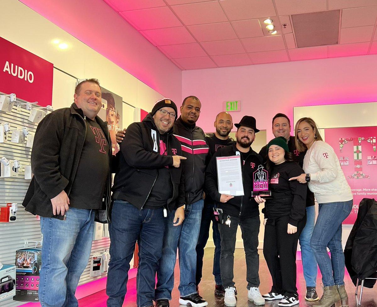 Maria Jimenez (@mariajimenezz4) on Twitter photo Congratulations are in order for @Ozzie_TMO being selected as our Q3 MOB AWARD winner!! π Thank you for the impact youβve made and continue to do for your team and the MOB. Well earned! πππ <a href="/domjrcoleman/">Dom Coleman</a> <a href="/ChartierDoug/">Doug Chartier</a> Congratulations are in order for @Ozzie_TMO being selected as our Q3 MOB AWARD winner!! π Thank you for the impact youβve made and continue to do for your team and the MOB. Well earned! πππ <a href="/domjrcoleman/">Dom Coleman</a> <a href="/ChartierDoug/">Doug Chartier</a>