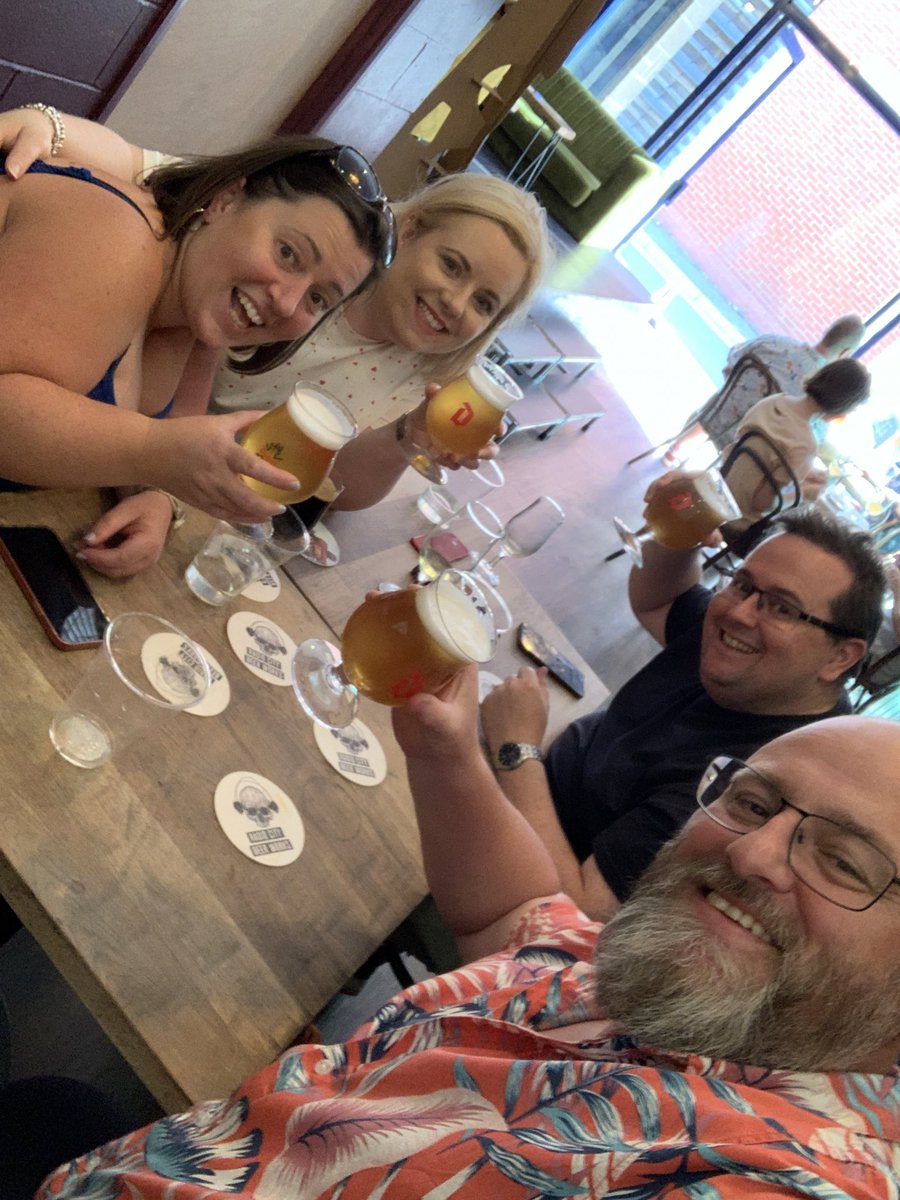 BeerOClockShow's tweet photo. #12DaysOfPositivity
Sometimes people come into your life at the time when you need them the most and then stay forever
@MrsBeerSnob & @irishbeersnob are two of the best friends anyone could ever wish for and we got to spend some lovely time with them this summer https://t.co/hFFYncE3Yu