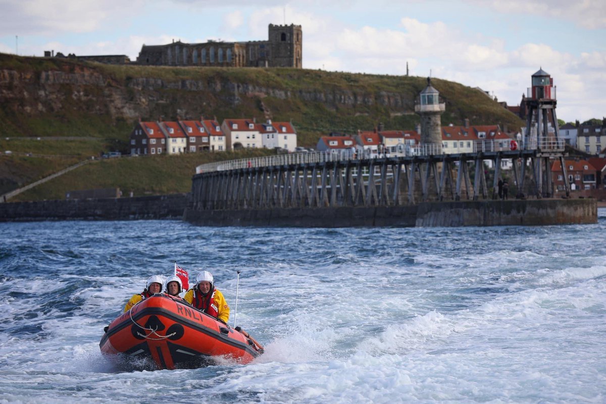 WHITBYRNLI's tweet photo. Our volunteer RNLI crew located and rescued a missing swimmer from the water today in Whitby.  
https://t.co/8xMkk5Q5dt https://t.co/KpftkPy63o