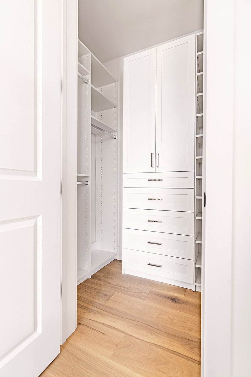 #TheTailoredCloset specializes in custom designs that utilize previously unused space, maximize functionality, and best of all, have the style to match your personality. bit.ly/3B2YjKC