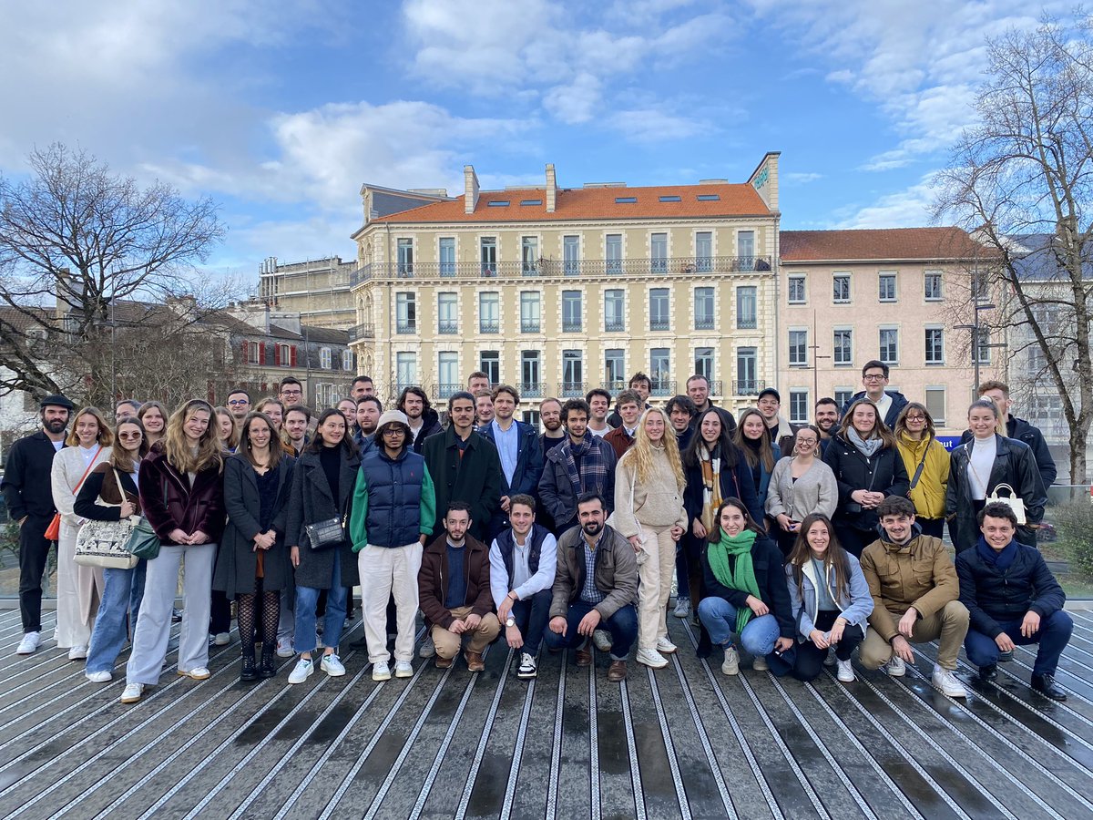 dbge_'s tweet photo. Événement de Noël @dbge_ : après une passionnante visite de Prof en poche, et un déjeuner « tout canard » chez Laguilhon, 60 membres ont participé à l’AG de notre association. L’année 2023 est prometteuse avec de nouvelles actions au service du #Béarn ! https://t.co/tcCwWuV8u3