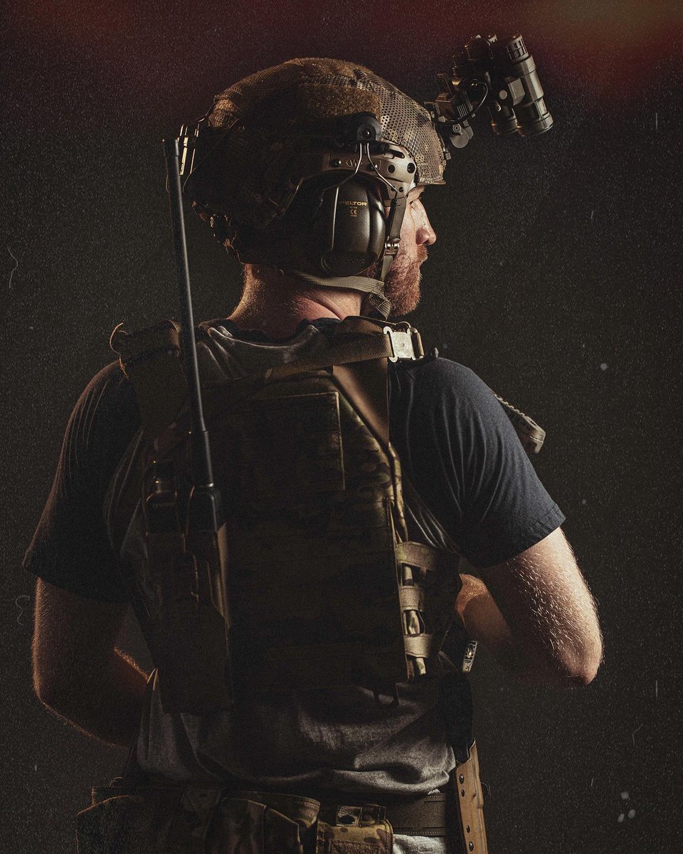 Echo 3. Aka Smudge. Aka @velvetthunder123 wearing our LPC plate carrier. Please give them a follow and support them with their kickstarter.🤙🏻 ( #📷 @sunrayseries ) #warriorassaultsystems