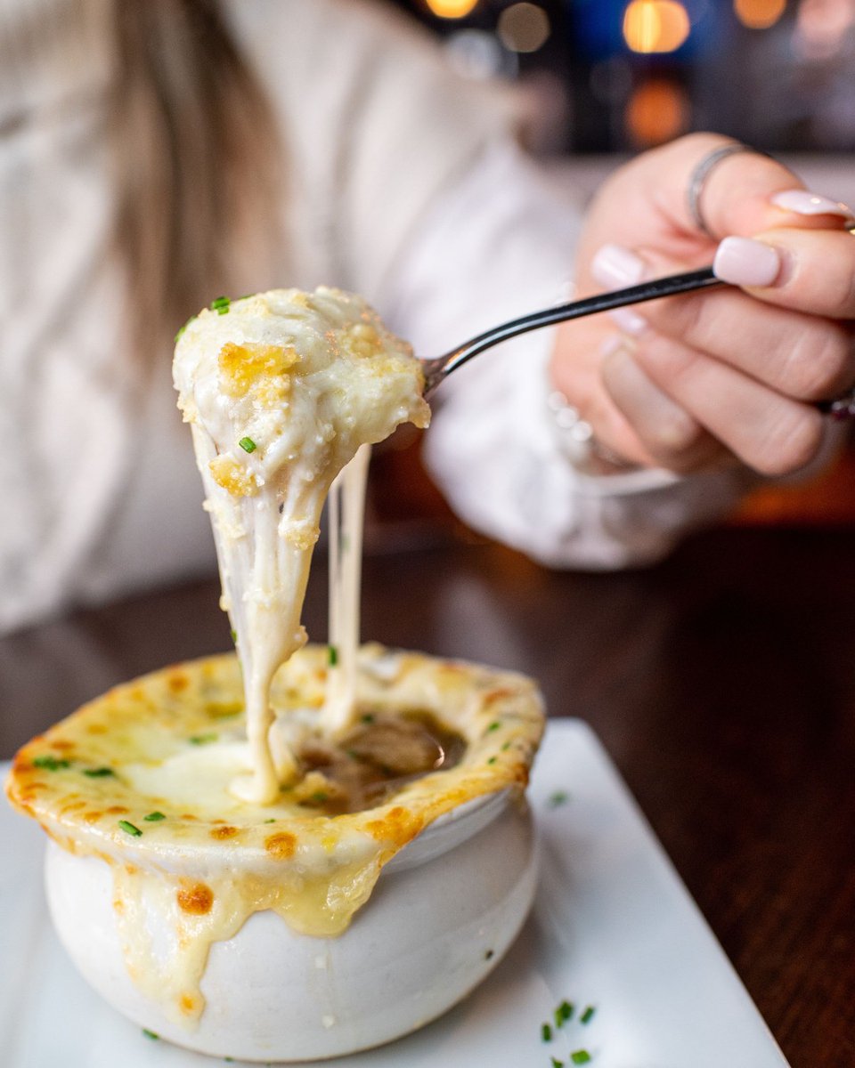Hot soup 🤝 Cold weather 
Warm up with our homemade French Onion Soup! 🧅🧀 #HeartOfTheHill