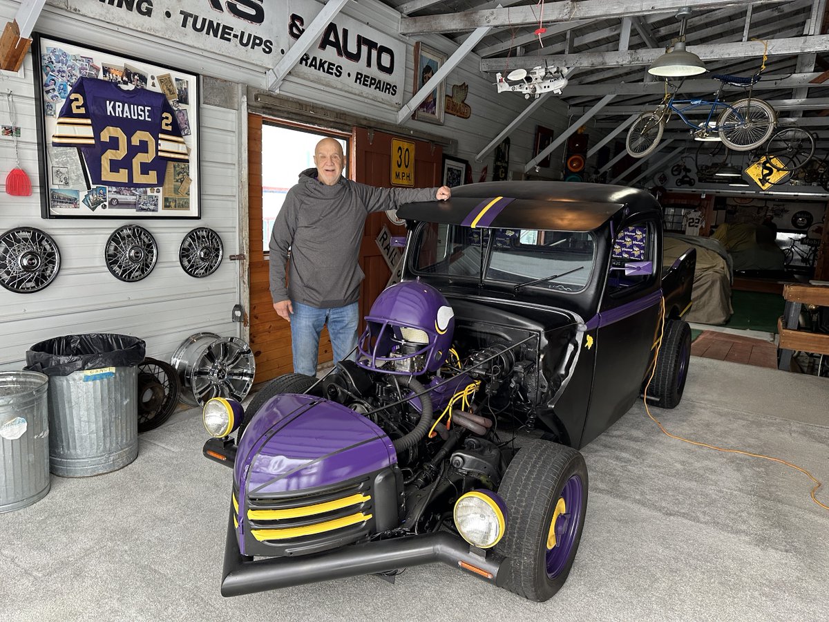 PaulKrauseHOF's tweet photo. Who wants to watch the Vikings vs Bears game with me in my Vikings Garage!? Never done this before but Im excited to have some of you fans over to my garage that I have my whole nfl memorabilia collection &amp; hot rods! 

See you guys there I hope 
RSVP at https://t.co/eh69dIiYye https://t.co/cDuiyWB4zw