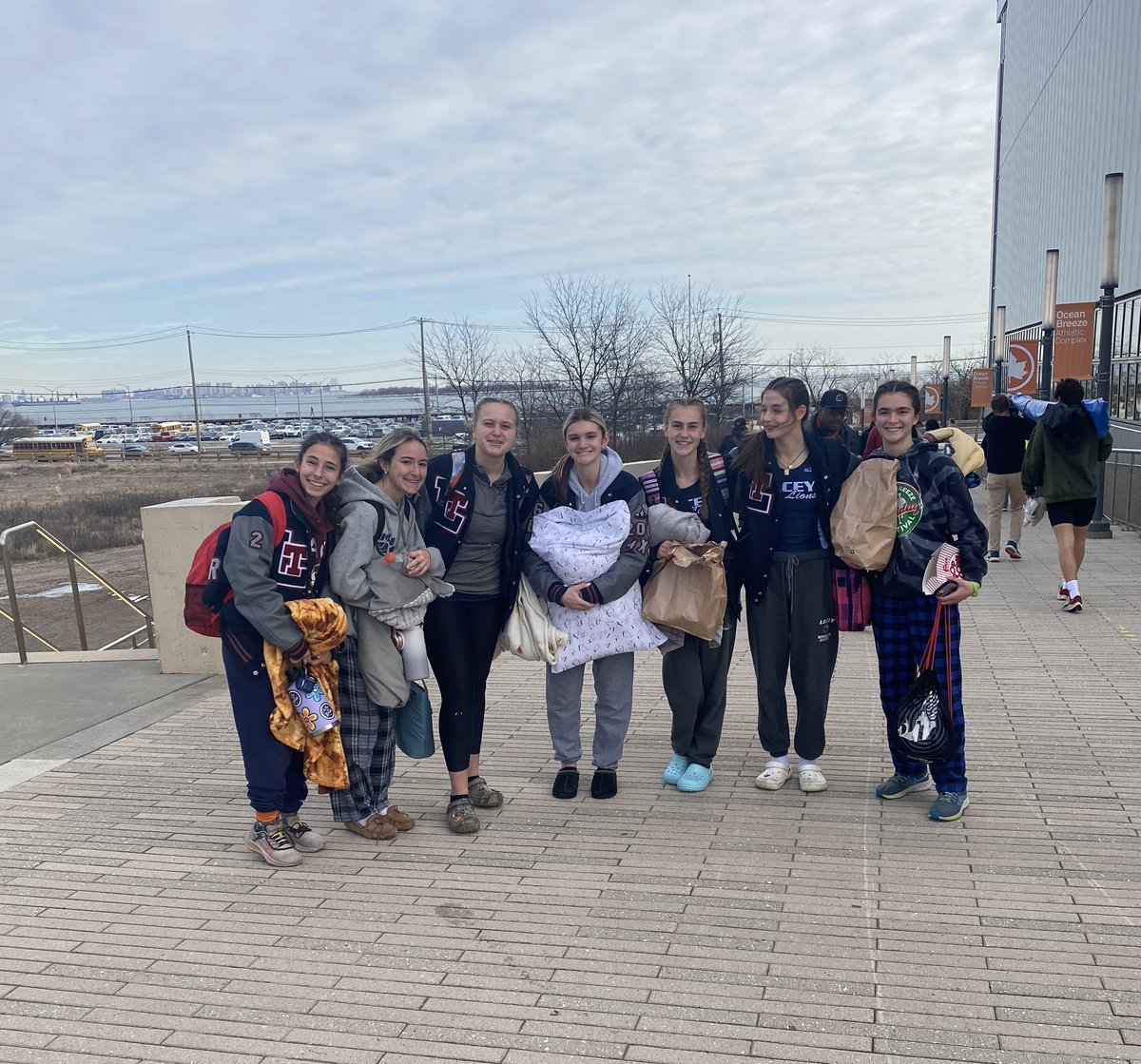 Lacey Track tweet media