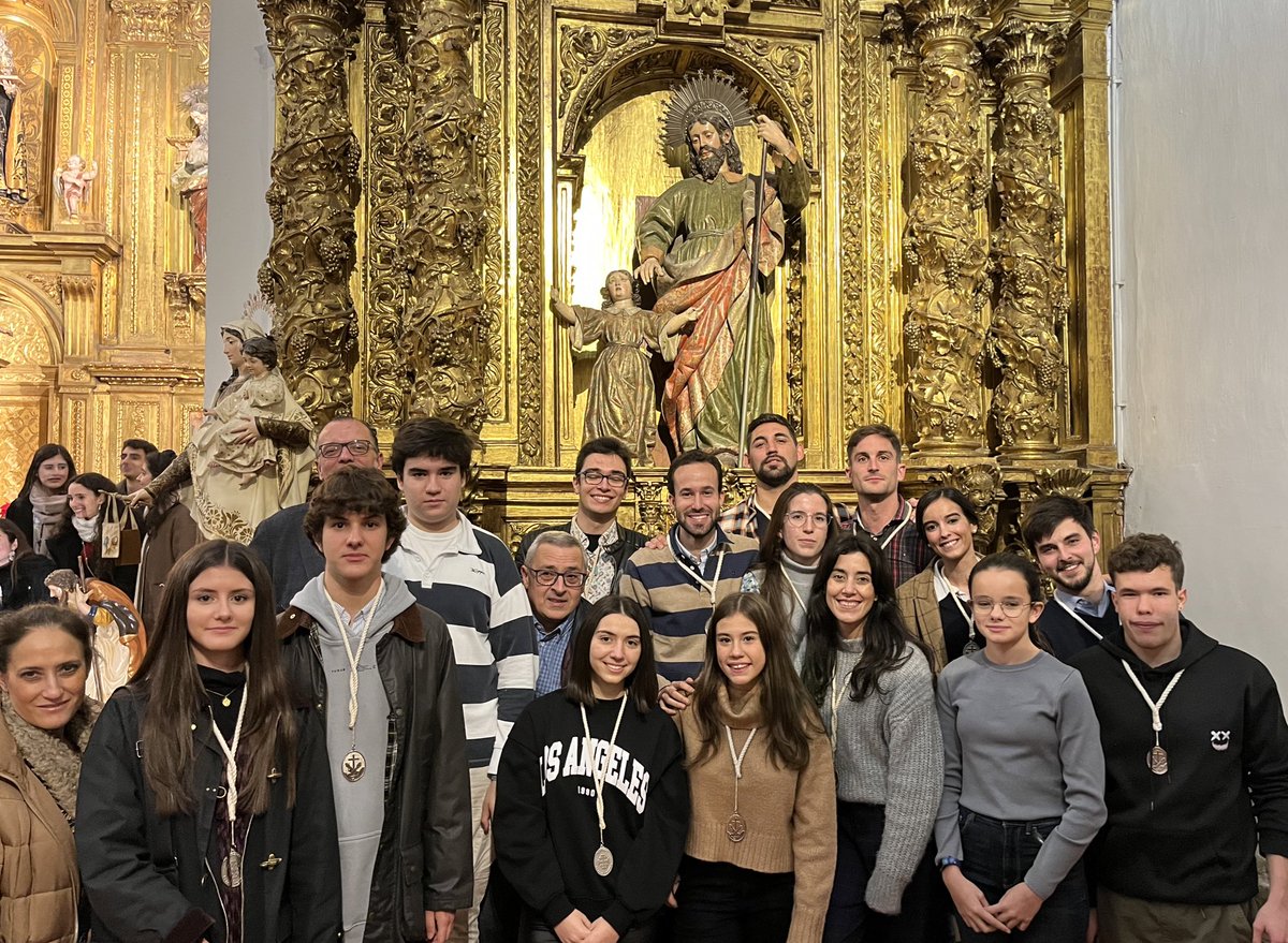 GRUPO JOVEN | Una representación de nuestro Grupo Joven ha participado esta tarde en la Eucaristía en honor a San Juan Evangelista, patrón de la juventud cofrade, presidida por nuestro Arzobispo. 

Paz y Bien

#GJFranciscanos #GrupoJoven #OFSCruzDesnuda #JuventudCofrade