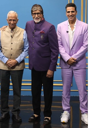 AkshayDevotte's tweet image. Guru Ji Shri @akshaykumar 🙏🏻
@SrBachchan sir 
And Sir #PrakashSingh
