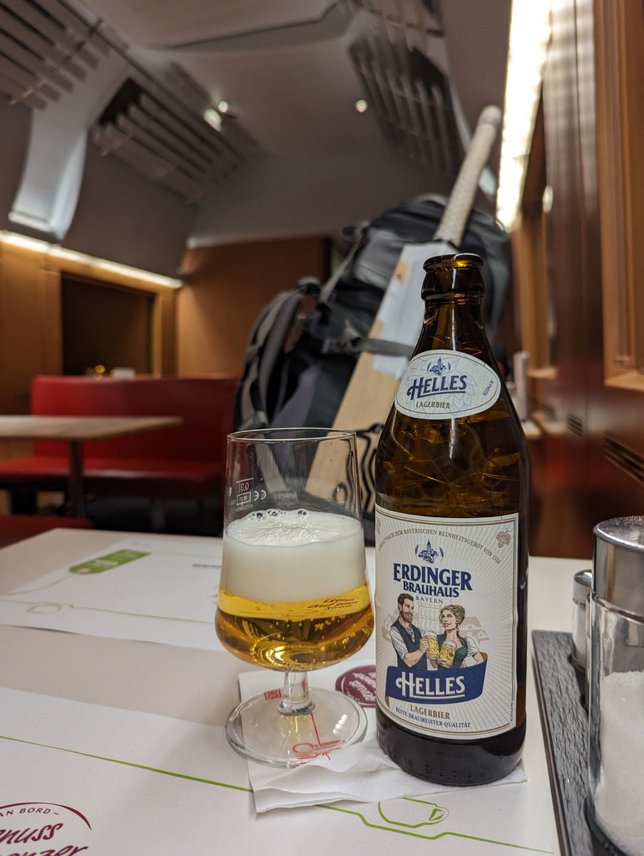 Gibt es denn wirklich eine bessere Art zu Reisen als mit dem Zug? #RailTravel #DiningCar