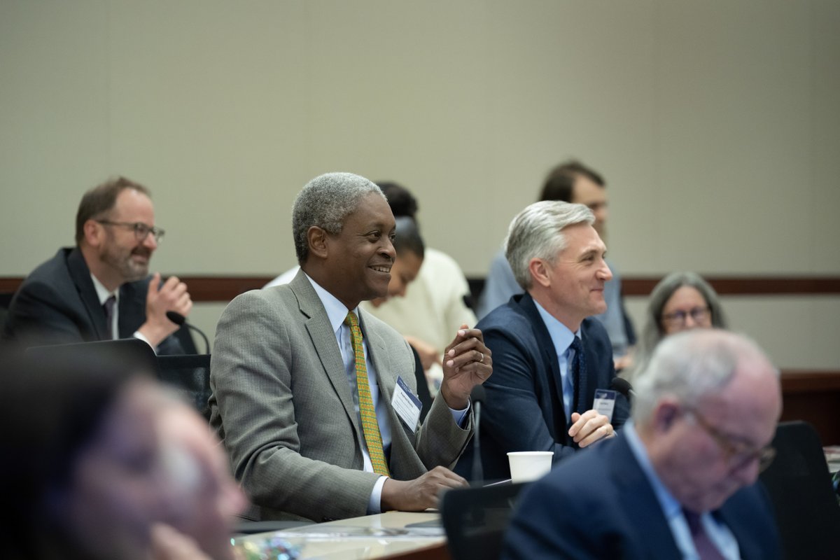 ChicagoFed's tweet photo. We recently hosted a Macroeconomics and Monetary Policy Conference, celebrating retiring President Charles Evans’ contributions to the field. Experts from around the country shared insights into research on #inflation, #monetarypolicy and more.
https://t.co/PrExYNVNC2 https://t.co/VjALU9t7O1