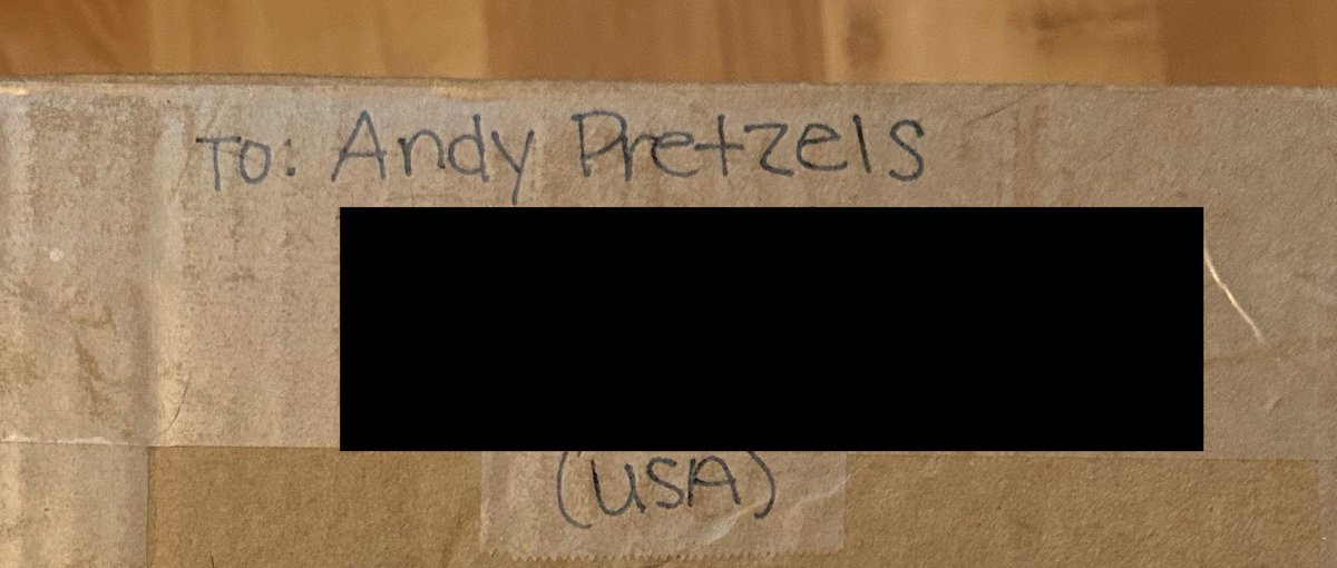 Won a BAYC basketball in the <a href="/Sneaky_Cheetah/">Sneaky Cheetah Club</a> discord! Thanks <a href="/amandawoolleyy/">amanda 🌷</a>, and thanks for addressing Pretzels on the box too 😂 Happy Holidays! 🐆