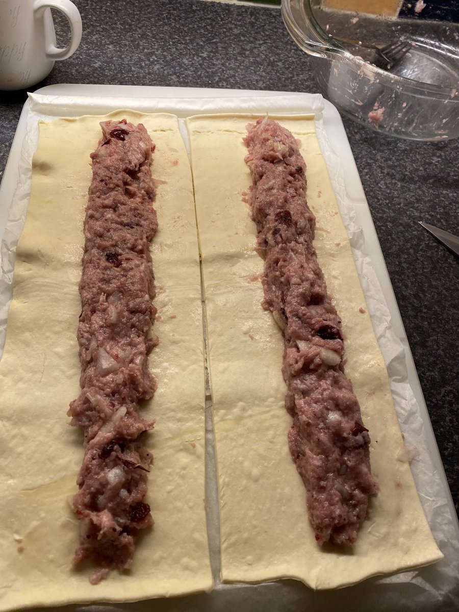 PicturskewPhoto's tweet image. When you have to use leftovers. #creativekitchen #festive #sausagerolls