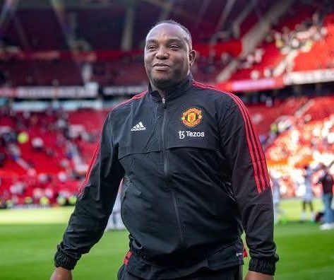 centredevils's tweet photo. Benni McCarthy bringing the best out of our strikers. An underrated addition to the squad 👏 https://t.co/iJXQjz0XqE