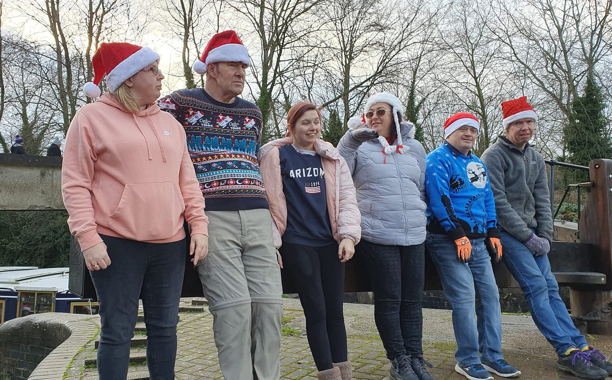 We love these recent photos from The Waterside Centre! Look at those smiles, it certainly looks like you had a fun day 😀💙 We look forward to seeing you again #WaterwaysWednesday #WonderfulWednesday #Charity #BoatHire #Dacorum #Herts #Lifesbetterbywater #festivefun