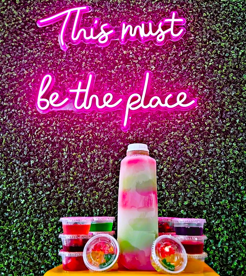 TexasBlends's tweet photo. This must be the place.. @Daiquiris2gohtx!
"Texas Blends, It's In The Mix"
#daiquiris2go #bestdrinks #bestdaiquiris #bestmargaritas #bestsmoothies #colorful #daiquiri #Daiquiris #foodie #foodielife #itsinthemix #frozendrinks #htxnightlife #htxbar #houstontx #htxblogger https://t.co/BnLMwHQ5qT