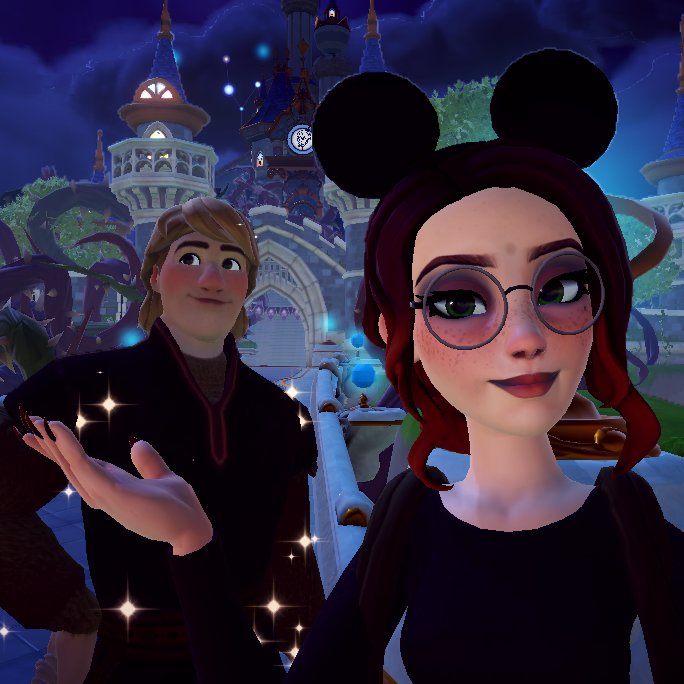 ErynCrochet's tweet photo. J'ai enfin une photo avec @DonaldReignoux 🤣🥲

#disney #DisneyDreamlightValley https://t.co/sbaFRchGU7