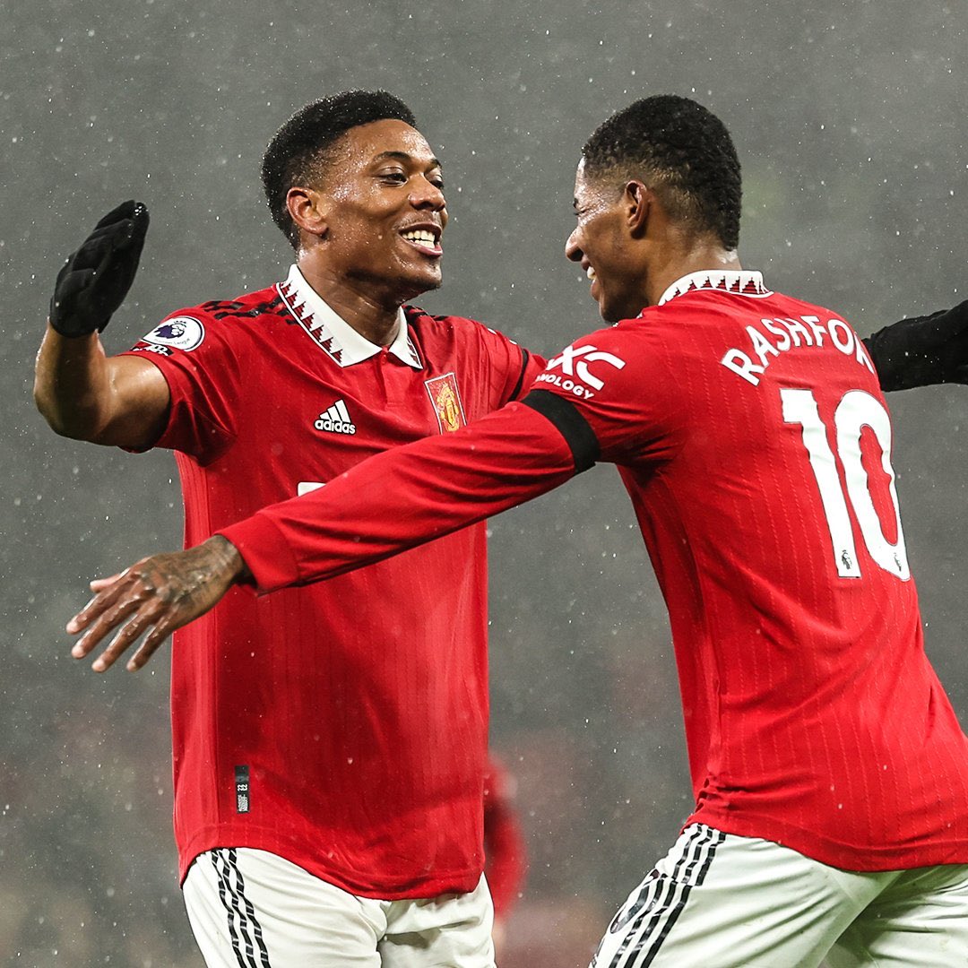 WorldSports14_'s tweet photo. Half Time : Man Utd 2-0 Nottingham Forest
Rashford 19’ Martial 22’
#Bikosports #FastPlayFastPay https://t.co/lLBVJmiw2J