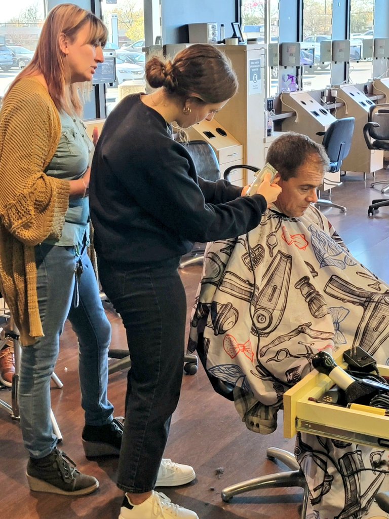 LabBarber's tweet image. We have all had teachers who have impacted our lives in one way or another. Thank you @mllynn12 for all you do for our students! #hairlabwins🏆