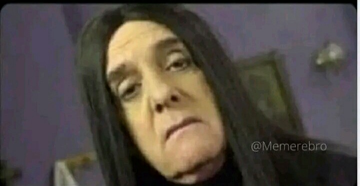 VirginiaSuan's tweet photo. " Cuando miro el reloj 
y faltan 30 años para 
dejar de trabajar " https://t.co/mGYRRd3NVX