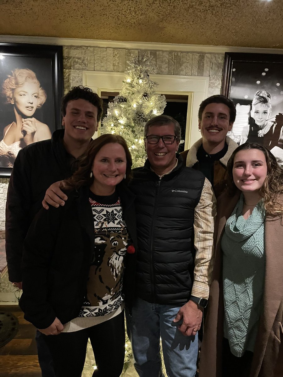 LLBoeck's tweet photo. So blessed to have all my kids here for Christmas! https://t.co/UW9Mt4nhCX