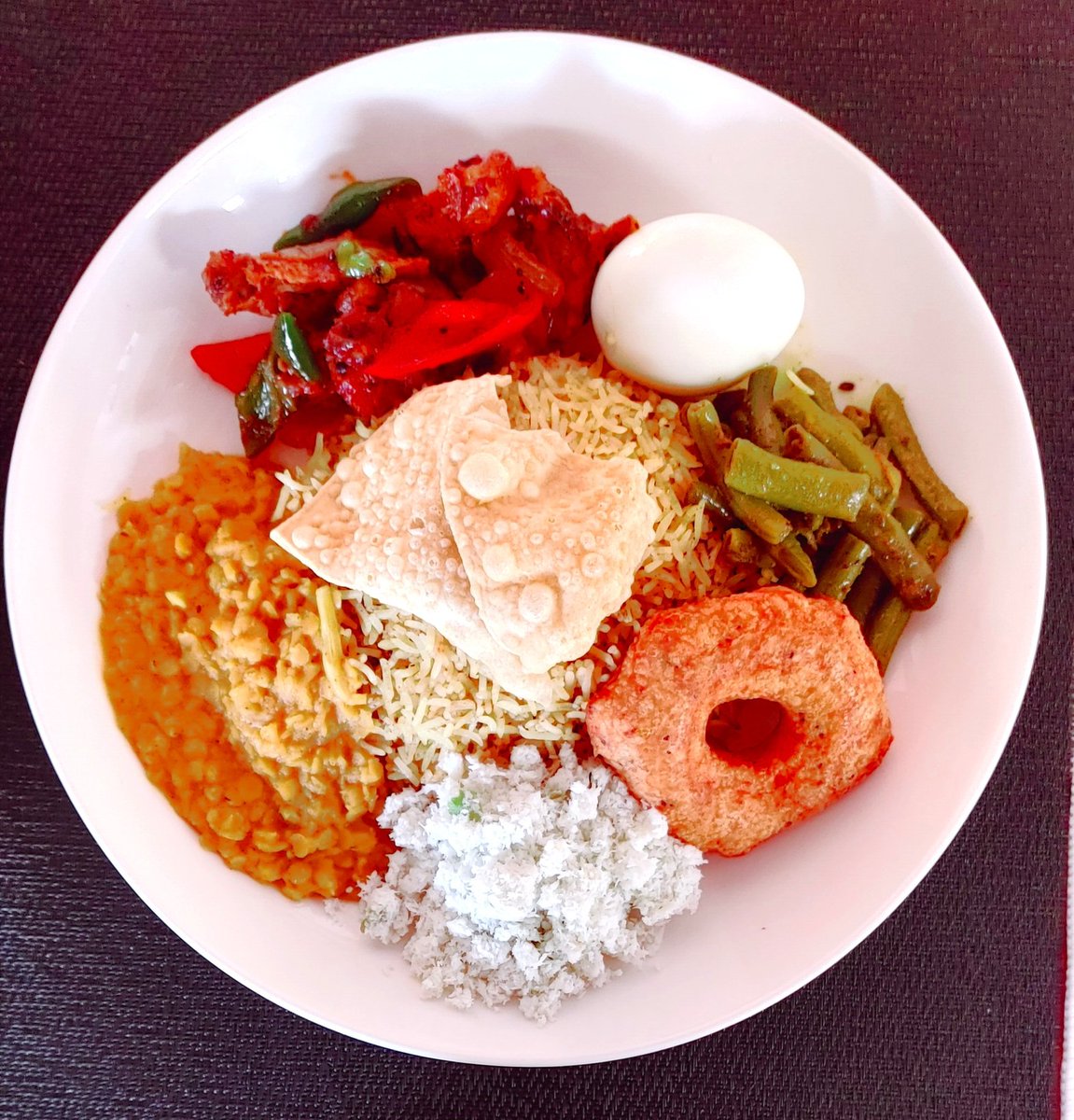 CSenuli's tweet photo. #Today lunch https://t.co/sm4tGG0OIl