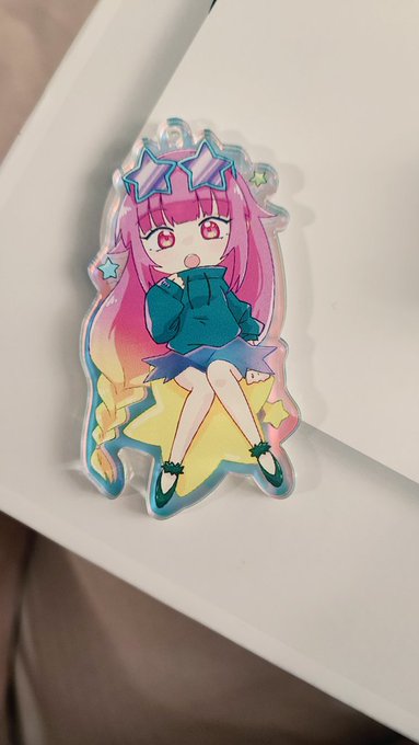 グッズとどいた!!!んだけどスモモネキスカート白版抜いたの微妙だった🥹🥹🥹🥹 色味は問題なし!! 