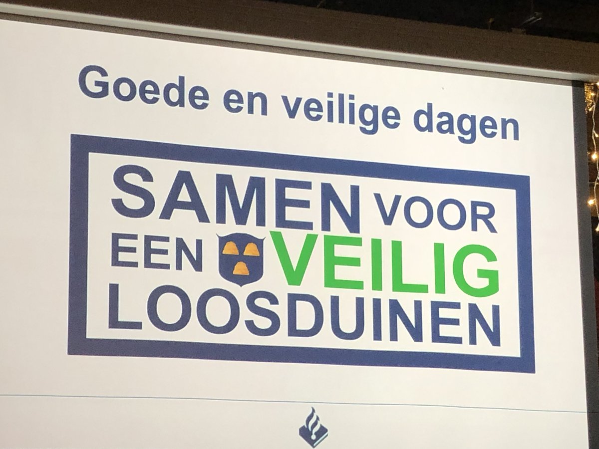 BPTHoutwijk's tweet photo. Gisteravond briefing voor de #jaarwisseling #Loosduinen door @WA_OELoosduinen voor #politie #handhaving medewerkers #stadsdeel @wijkz_welzijn en #BPT. Samen voor #veiligheid! https://t.co/VzjabPuYuz