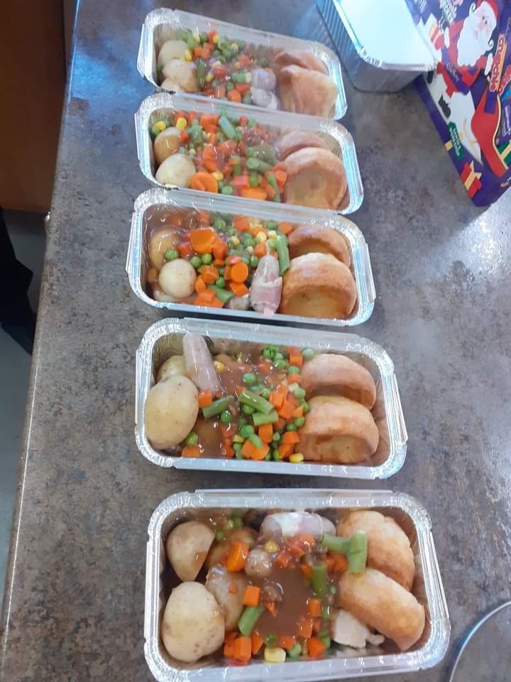 ChatHelping's tweet image. Thank you to Rev Turner, Rev Tetley and Ros Baxter for helping us deliver 62 Christmas meals, a buffet for 50, and Christmas presents to local children on Christmas Eve. We were supported by @coopuk @HessleTeamMgr and @AllSaintsHessle We even had a visit from Santa!