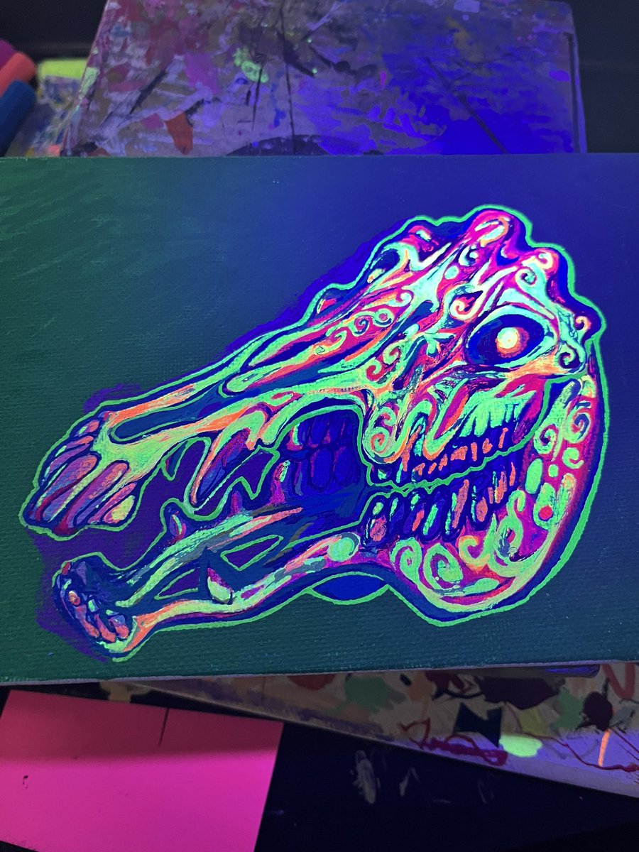 hyrulebitch's tweet photo. This is still a WIP for now because I have no idea what’s happening to it but I’ve been adding doodles for like a month to it. Gets prettier every day https://t.co/b6A5IZtQED