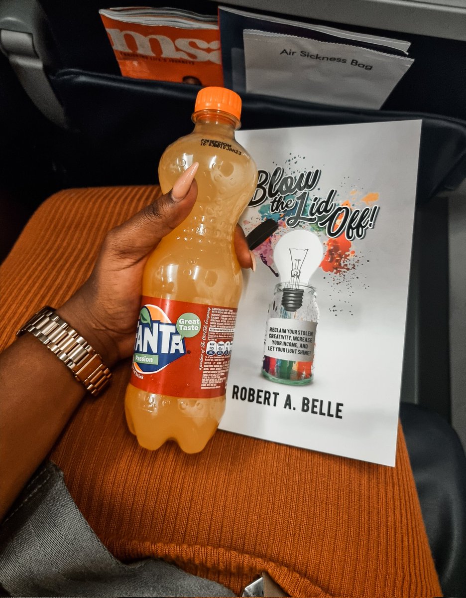 Victoria_Nkatha's tweet photo. Keeping me company tonight is this lovely book by a good friend @Robert_A_Belle
#RespondingToLife #TheBestIsYetToCome https://t.co/npwDepUh3Z