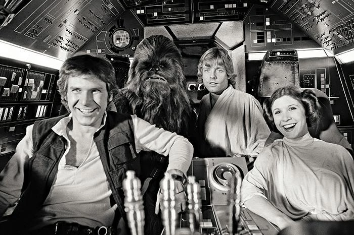 WookOfficial's tweet photo. On this day in 2016, Carrie Fisher became one with the Force. Throughout her life and career, Carrie inspired multiple generations of fans, and her legacy continues to push women to reach for their dreams. May you rest in peace princess❤️ https://t.co/0endKdgK7t