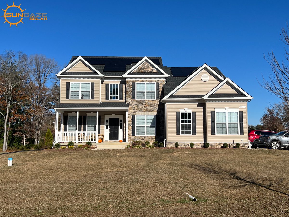 SunGazeSolar's tweet photo. #installday The crew installed a 19.98 kw system today. This homeowner will enjoy producing clean renewable energy for their home for years to come. To see if your home qualifies for solar, visit: https://t.co/VuWamcry4j #sungazesolarllc #todayssavingstomorrowsbenefits https://t.co/el17k2f9hy