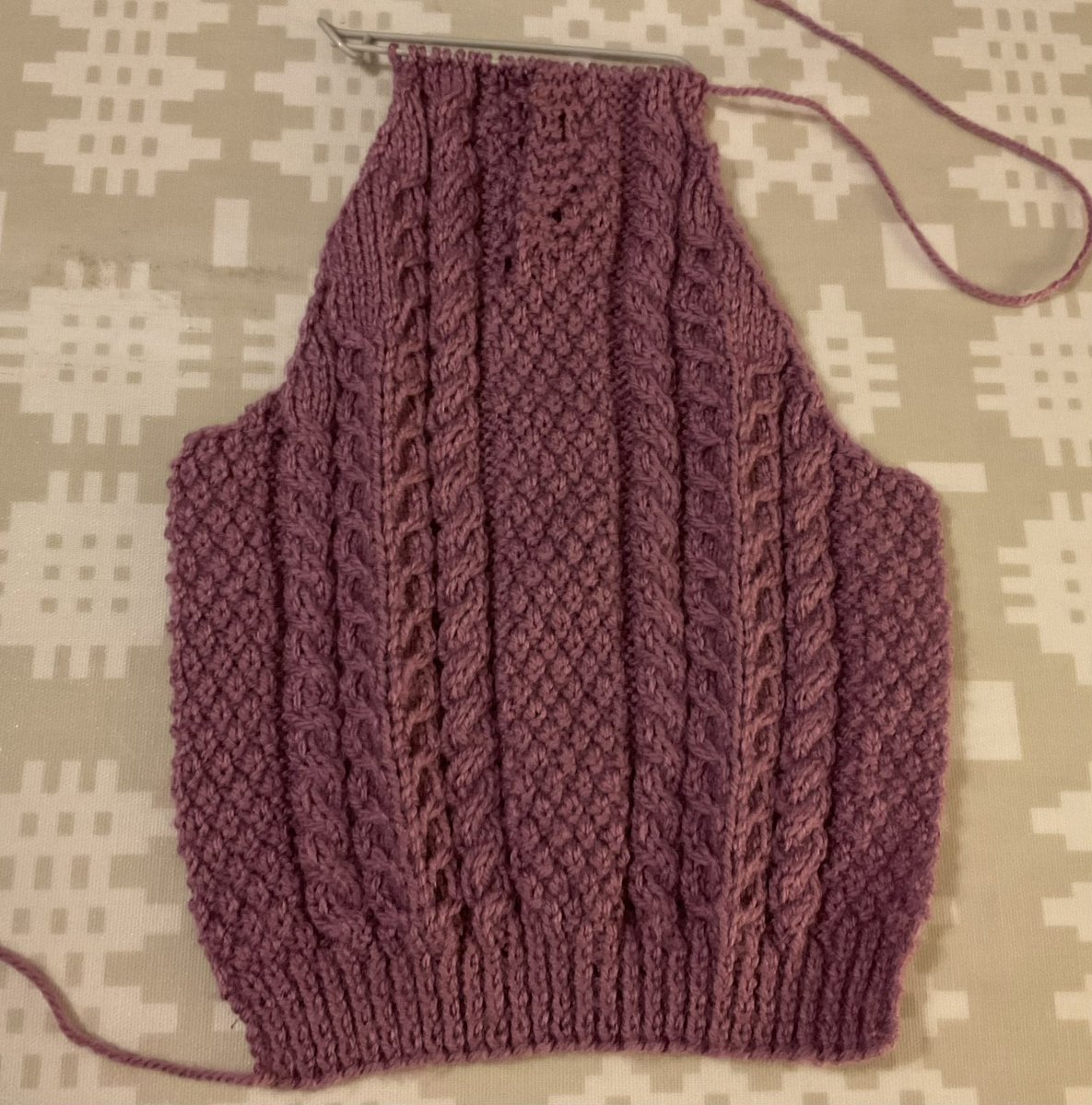 AmeliaAber's tweet photo. @erutterwriter Enjoyed listening to this while knitting away 👏🧶 - for children in 💙💛🇺🇦. It will hopefully be ready in time for the next trip of volunteers from Penparcau, Aberystwyth . #knittinghelps #doingsomethinguseful https://t.co/6Jv0HH4GzQ