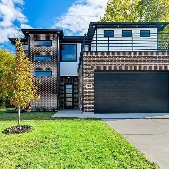 MrClosetastic's tweet photo. ✅ Near downtown Dallas TX
✅ Listed under 500K
✅ Newly built 2022
✅ Large backyard
✅ Open floorplan

#dallasmodernhomes #dallasrealtor #dallasluxury #dallasrealestate #dfwrealtor #dfwrealestate #modernhouse #modernhomes #dfw #deepellum #dallas #realestate https://t.co/0ByWyAAVDr