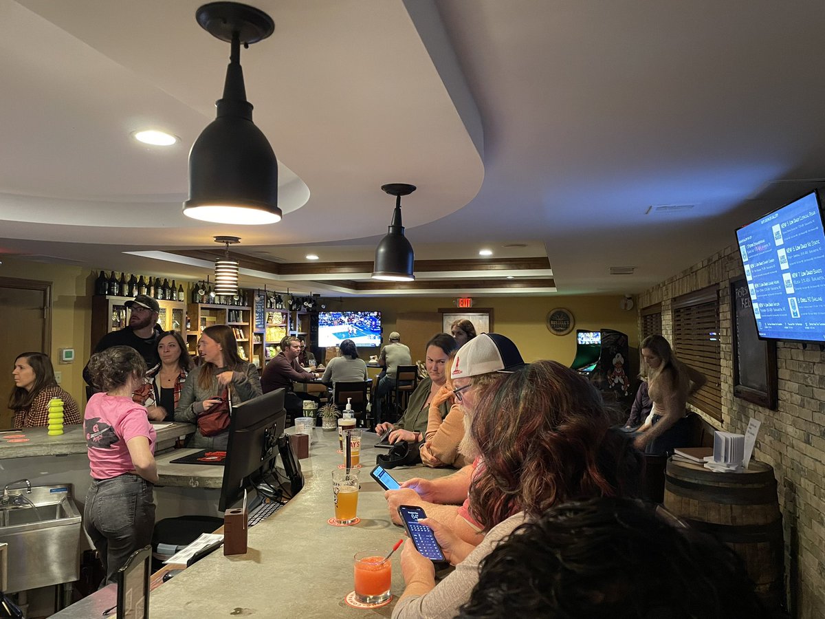 Ray’s Growler Gallery tweet media