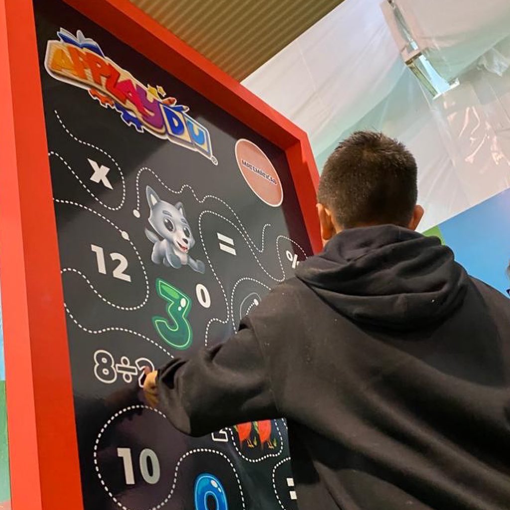 JuguetonAzteca's tweet photo. ¿Ya conoces lo que #applaydu de #KinderSorpresa tiene para ti en la villa del #JuguetónAzteca? https://t.co/rNIPAvD73U