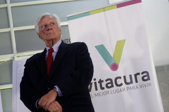 elmostrador's tweet photo. Desvío de fondos en Vitacura: CDE toma cartas en el asunto y decide presentar querella contra exalcalde Raúl Torrealba https://t.co/Ir1KoH0VsG https://t.co/hqCqY3dGTU