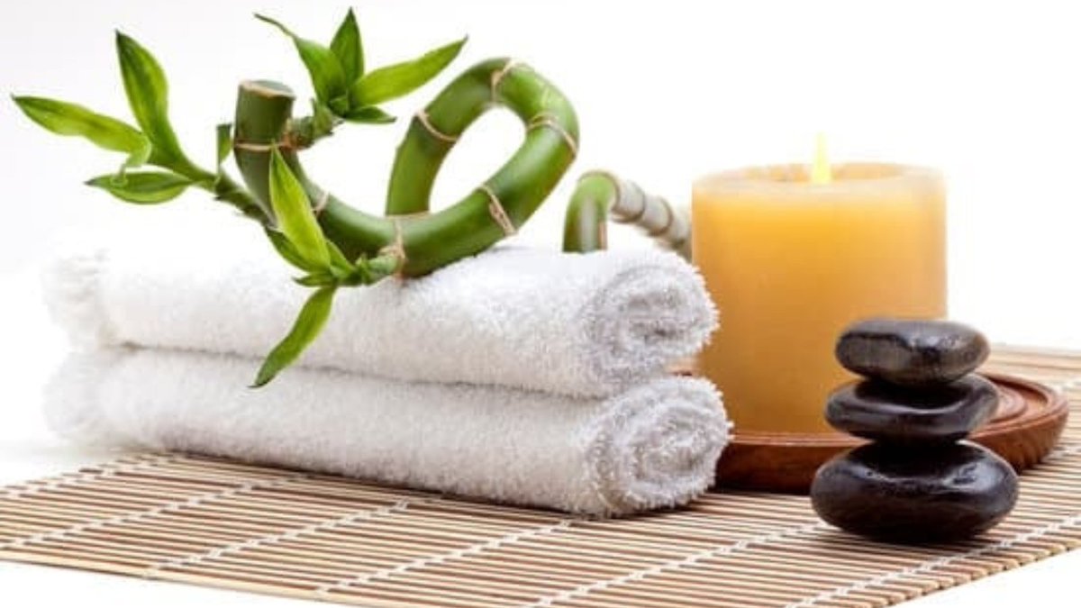 The hustle and bustle of the #holidays may have taken its toll, so why not treat yourself to some well-deserved rest and #relaxation? Kick back with a #DIY spa day at home. chronicallygina.com/diy-spa-day/