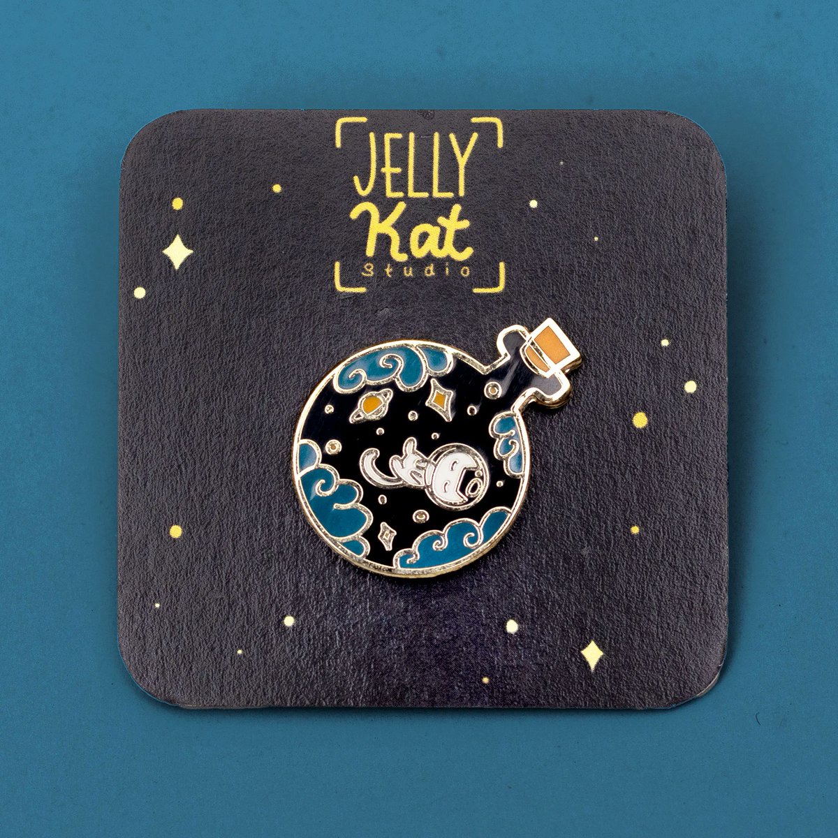 mushroomyhouse's tweet photo. All of @jellykatstudio's wonderful pins are 20% off till December 31st! https://t.co/iPNLYZbfn9