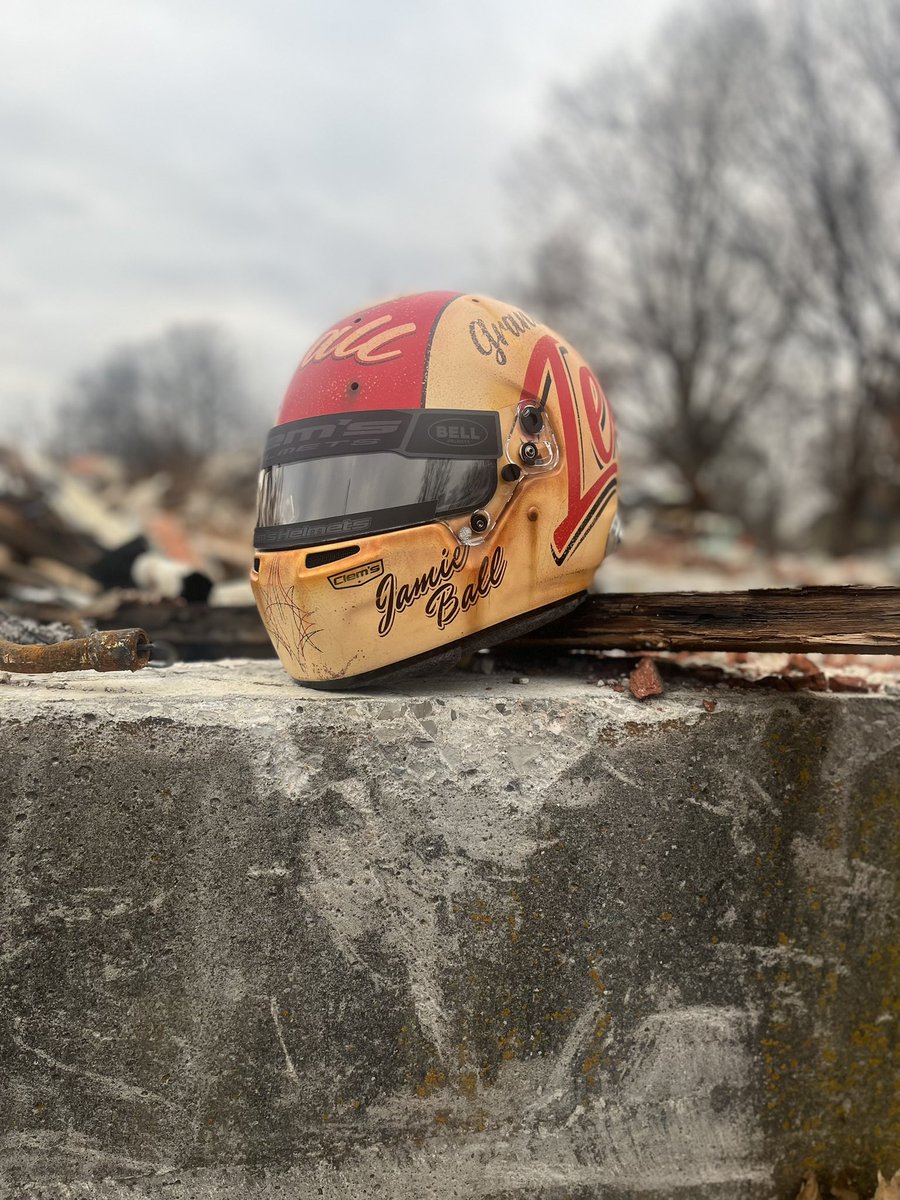 JamieBall4W's tweet photo. Never cried over a gift before…I can no longer say that. 😭

What a Christmas! @JWren12 @terriwren12 &amp; PD surprised me w/ this new Bell Helmets painted by @ClemsHelmet 🏎️

First Christmas w/out Grandpa Lee has been difficult for us all! Looking forward to wearing this bad boy. https://t.co/efOKwmwB2E