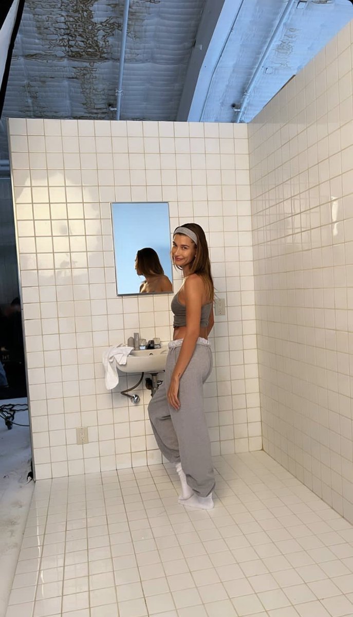haileysoutfits's tweet image. Hailey's 2022 photo dump 🤍