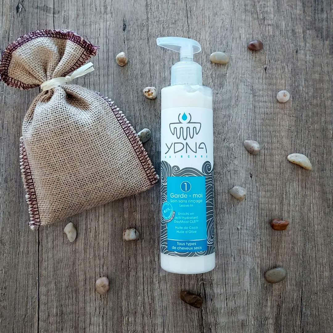 SLfarh's tweet photo. #GardeMoi, soin sans rinçage, de YDNA, première étape d'une routine d’hydratation hebdomadaire, stimule la croissance, augmente la densité capillaire et freine la chute des cheveux.

Merci @monvanityideal #Ydna 
#ydnagardemoi_ydnambassadeur
#testauthentique https://t.co/tvfb3t4AmR