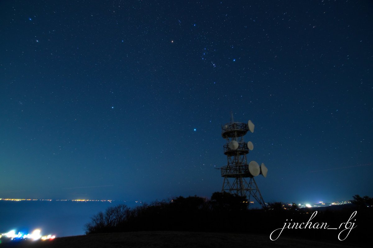 JinRbj's tweet photo. おはようございます。
伊豆スカイライン滝知山展望台から撮ったのですがスマホだと星があまり見えない。
#pentaxk3mkⅲ
#pentax_da1118
#silkypix11pro
#starskape
#prosoftonclear
#伊豆スカイライン
#滝知山展望台
#ペンタックスはいいぞ https://t.co/cZPAQuktim