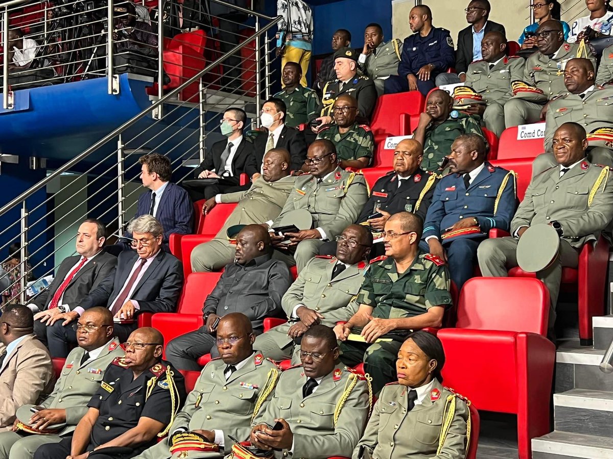 AlainMake20's tweet photo. #RDC: Pour la première fois dans l’histoire d la RDC, nous assistons à la présentation du document de politiq de défense par le Dr #GilbertKabanda Ministre de la défense nationale.
Spécial Briefing avec le porte-parole du gouvernement @PatrickMuyaya au studio de la RTNC .
N.B: https://t.co/mtNNseRXyG