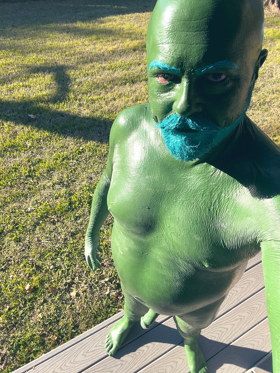 CoatedHuman's tweet photo. Fresh coat of green rubber paint on every inch of my body!
##CoatedHuman #rubberskin #gaybodypaint #fullycoated #encased #liquidlatex #beColor https://t.co/C81FdTCDWy