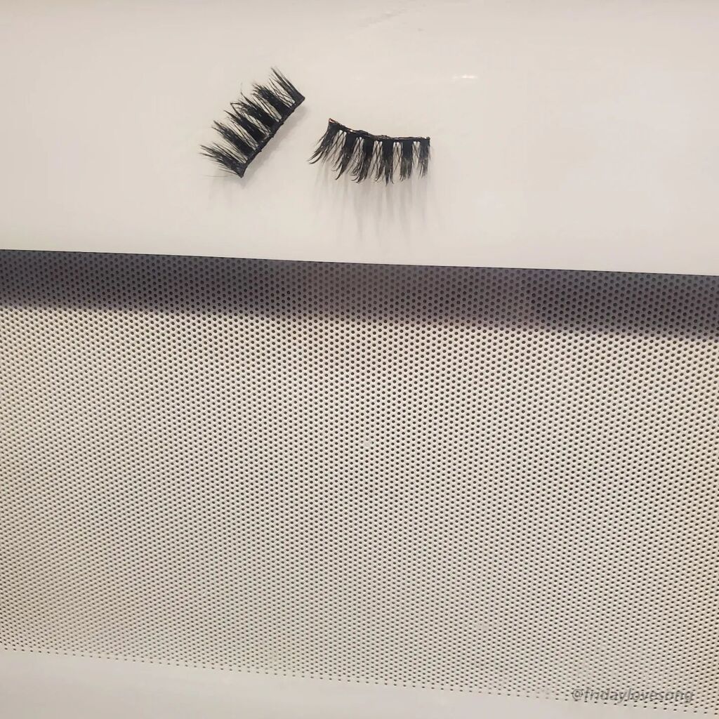 If I need to leave notes for the kids to see I'll leave them on the microwave. But sometimes I just leave lashes. #momstuff instagr.am/p/CmsIU8Bv1qj/