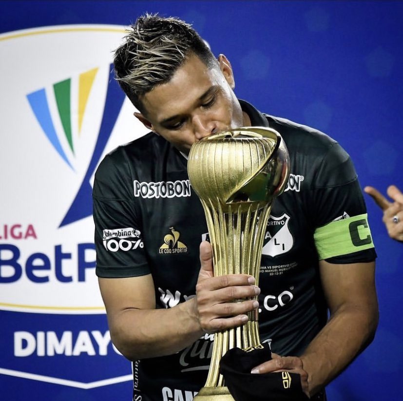Arboledai_'s tweet photo. El fútbol me da como a perro, pero de diciembre 2021 a diciembre 2022 me dejó dos joyas invaluables. 🫶🏽 https://t.co/O65DtQpxJR